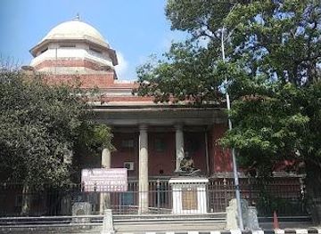 india/chennai/attraction/university-of-madras-marina-campus