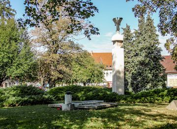 hungary/koszeg-mountains/attraction/szovjet-hosi-emlekmu