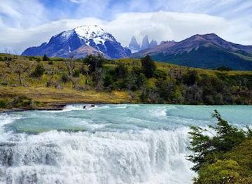 argentina/torres-del-paine-national-park/attraction/cascada-rio-paine