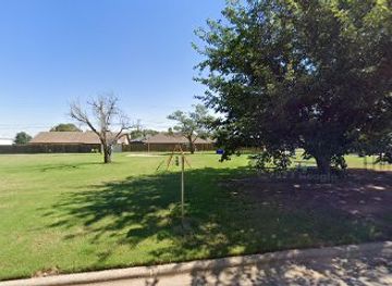 oklahoma/gloss-mountain-state-park/attraction/eighth-street-park