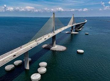 florida/tampa/attraction/sunshine-skyway-bridge