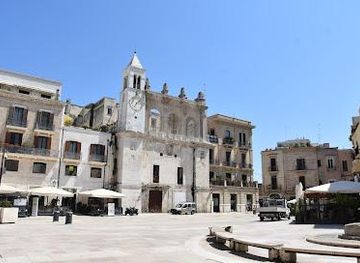 italy/bari/attraction/piazza-mercantile