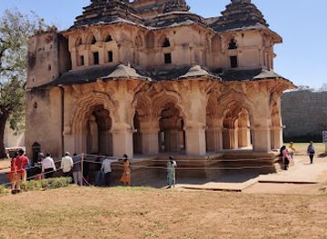 india/karnataka/attraction/queen-s-bathhouse-hampi