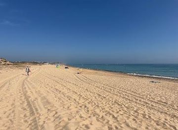 portugal/algarve/attraction/praia-grande-de-pera