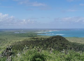 ecuador/galapagos-islands/attraction/mirador-de-la-bahia