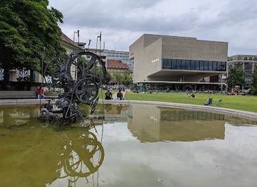 switzerland/vevey/attraction/fontaine-jo-siffert-de-jean-tinguely
