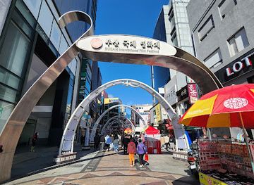 south-korea/busan/nampodong/attraction/biff-street