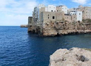 italy/bari/attraction/scogliera-del-lungomare-modugno