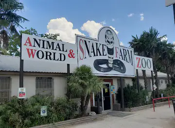 Animal World & Snake Farm Zoo