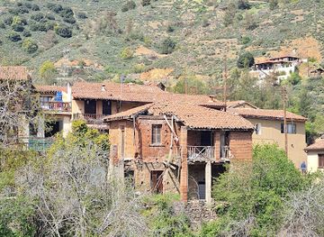 cyprus/troodos-mountains/attraction/the-old-kakopetria-south-entrance