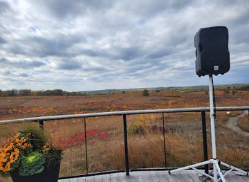 illinois/rock-river-valley/attraction/jarrett-prairie-center