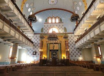 hungary/tatabanya/attraction/kazinczy-street-synagogue