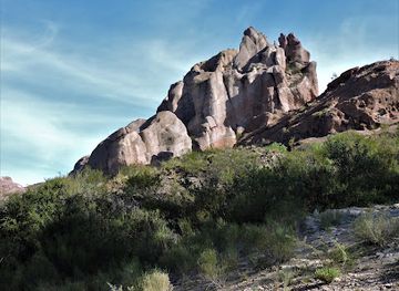 argentina/san-rafael/attraction/parque-arqueologico-las-tinajas