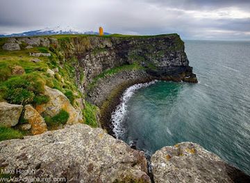 iceland/highlands/attraction/ingolfshofoi-lighthouse