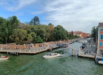 italy/venetian-riviera/attraction/giardini-papadopoli