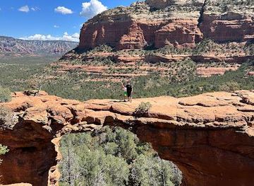 arizona/sedona/attraction/dry-creek-trail