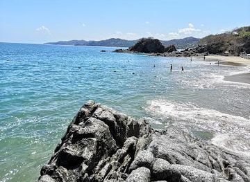 mexico/puerto-vallarta/attraction/playa-de-los-muertos