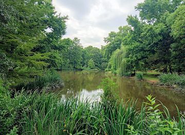 kansas/central-plains/attraction/bartlett-arboretum