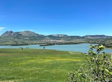 italy/palermo/attraction/lago-di-piana-degli-albanesi