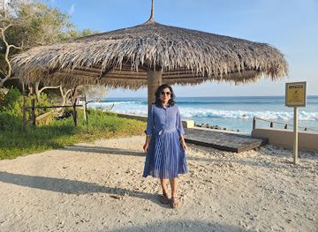 maldives/male-atoll/attraction/lohis-surf-beach