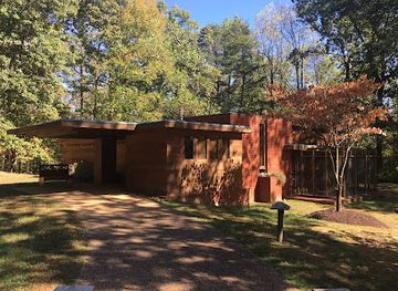 virginia/northern-virginia/attraction/woodlawn-frank-lloyd-wright-s-pope-leighey-house