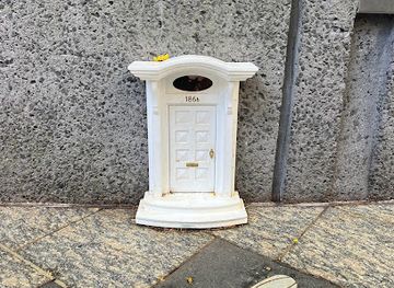 australia/brisbane/attraction/white-tiny-door