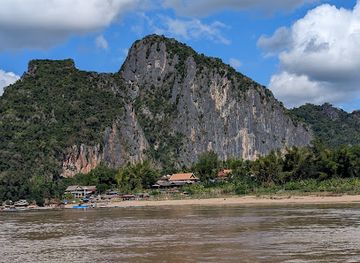 laos/oudomxay-province/attraction/phahung-cliff