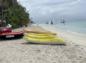 maldives/male/attraction/mvbeachbuddyz