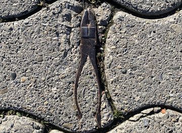 switzerland/lausanne/flon/attraction/pince-de-la-riponne