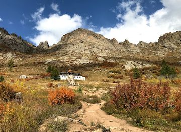 mongolia/dzungarian-basin/attraction/aryapala-temple-meditation-center