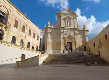 malta/wied-il-ghasri/attraction/pope-john-paul-ii-statue