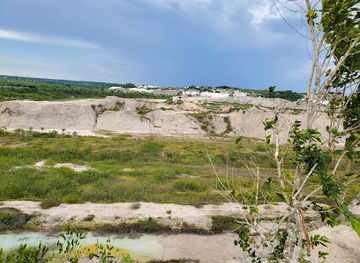 guyana/ituni/attraction/richmond-hills-cliff-lookout