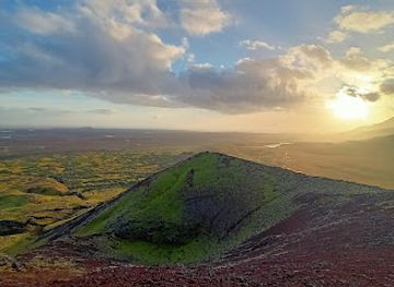 iceland/western-region/attraction/ytri-rauoarmelskula