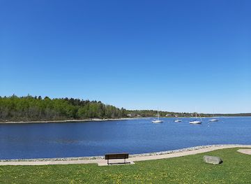 canada/fundy-national-park/attraction/renforth-lighthouse
