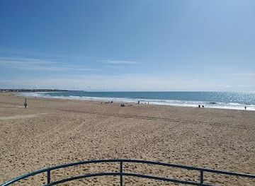 spain/cadiz/attraction/playa-de-la-barrosa