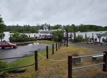 connecticut/central-connecticut/attraction/essex-steam-train-riverboat