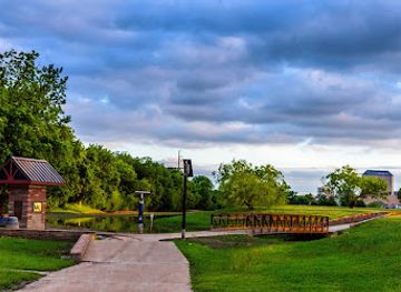 texas/irving/attraction/bird-s-fort-trail-park