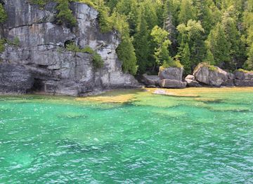 canada/northern-ontario/attraction/small-flowerpot