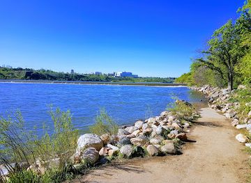 canada/saskatchewan/attraction/south-saskatchewan-river-weir