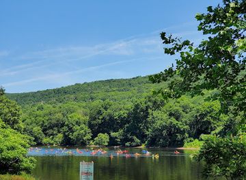new-jersey/delaware-water-gap-national-recreation-area/attraction/smithfield-beach