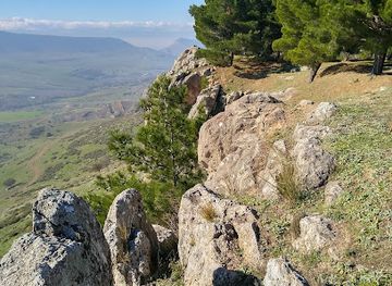 greece/thessaly/attraction/acropolis-of-ancient-pharsalus