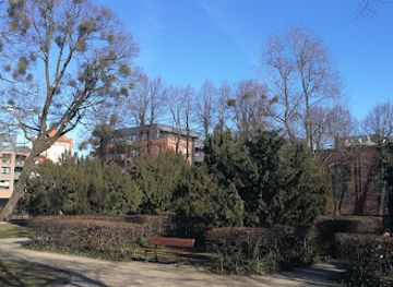 poland/pomerania/attraction/park-kuzniczki