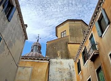 italy/venice-lido/attraction/campo-santi-apostoli