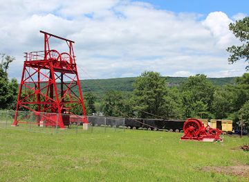 Pioneer Tunnel Coal Mine & Steam Train