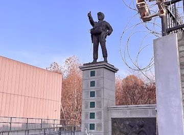 south-korea/yeongseo-region/attraction/statue-of-master-sergeant-lee-won-deung