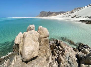 yemen/socotra-archipelago/attraction/qalansiyah-beach