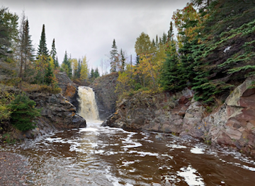 minnesota/lake-superior/attraction/fall-river-waterfall