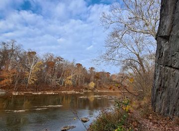 maryland/billy-goat-trail/attraction/carderock-climbing-area-bgt-c-parking