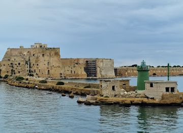 italy/salento/attraction/castello-alfonsino-di-brindisi