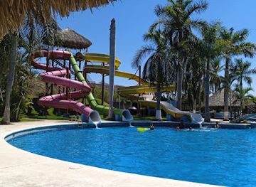 mexico/costa-grande/attraction/parque-acuatico-blue-water